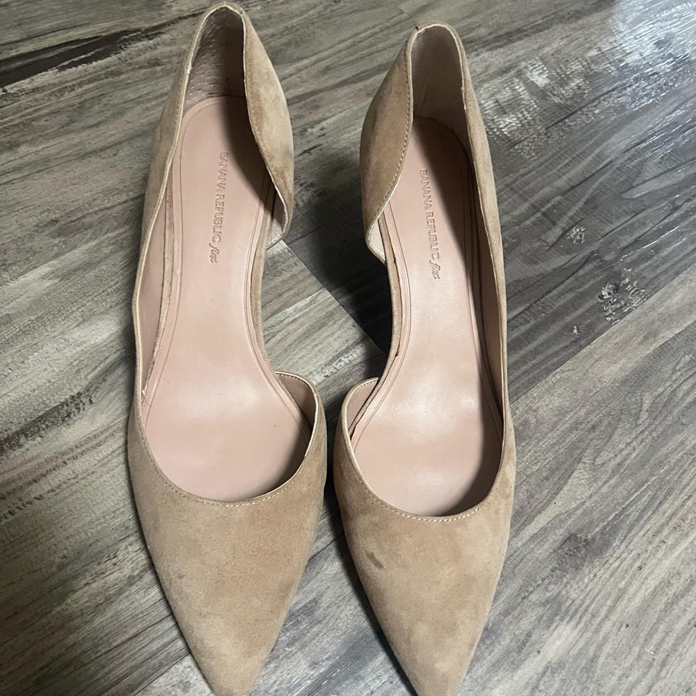 Banana Republic Women's Beige Suede Loafers
